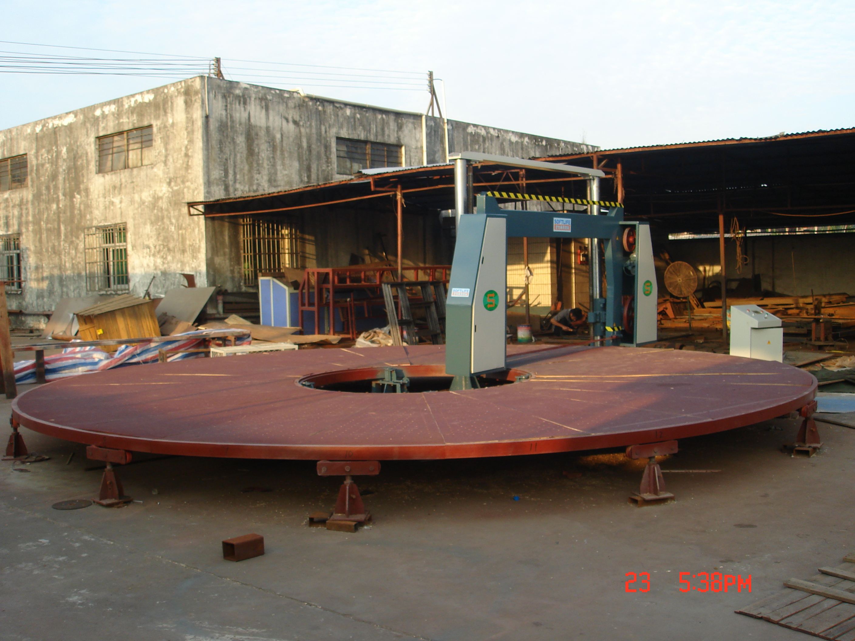 machine de découpe de mousse circulaire