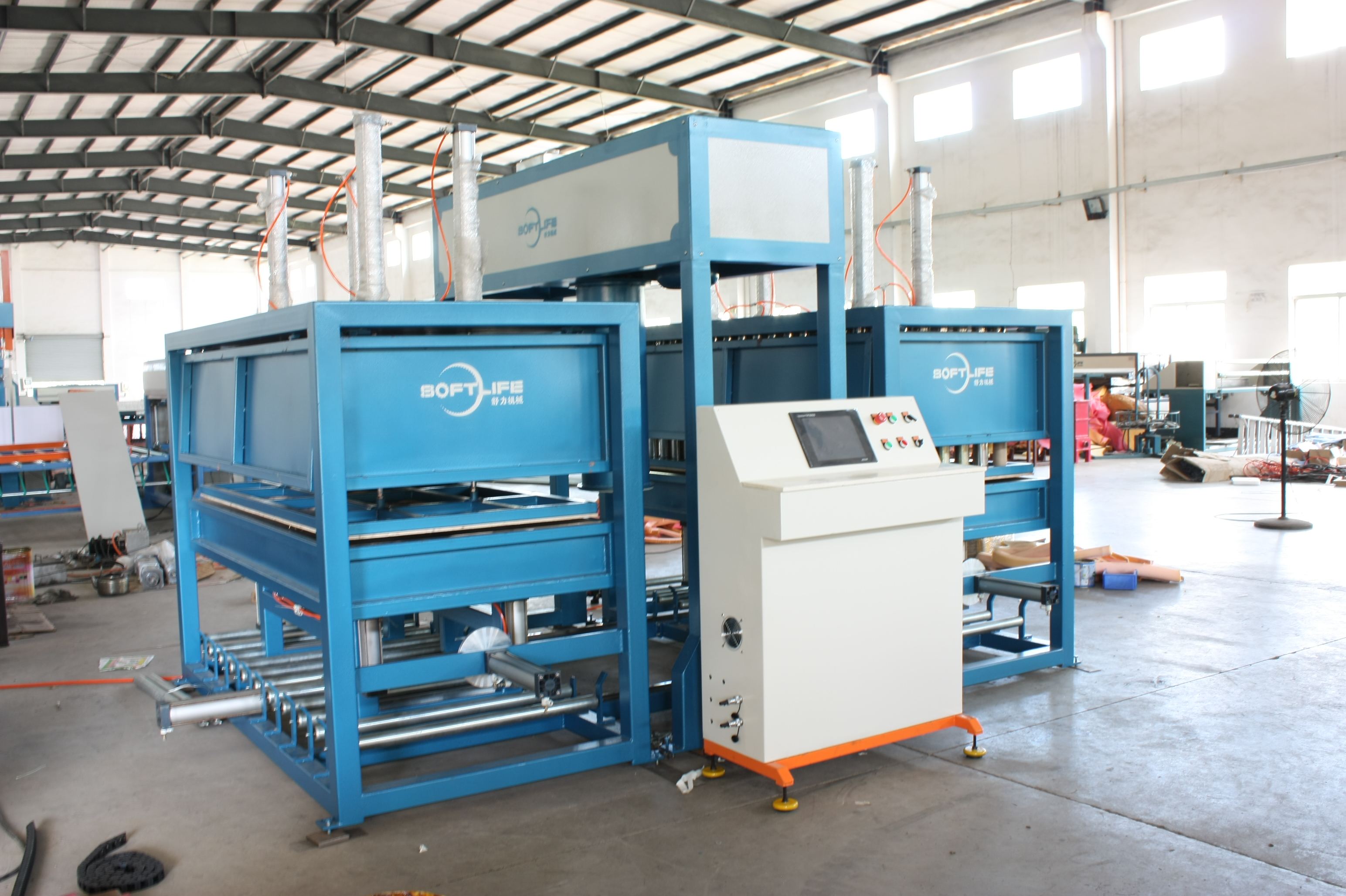 Máquina para fabricar espuma de esponja para colchones